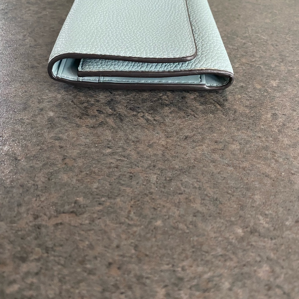 Coach Women’s Soft Mint Green Trifold Wallet - Picture 7 of 12